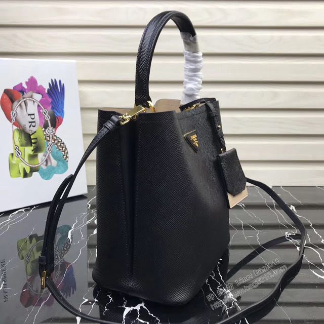 prada女包 普拉達專櫃最新款手提肩背包 1BA212 Prada Double Saffiano皮革手袋 Prada進口牛皮水桶包  pyd2172